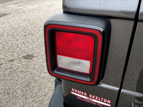 Used 2023 Jeep Wrangler Willys image 24