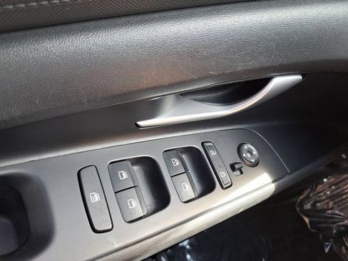 Used 2023 Hyundai Elantra SEL FWD image 27