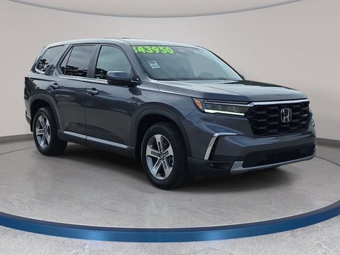 Used 2025 Honda Pilot EX-L image 4