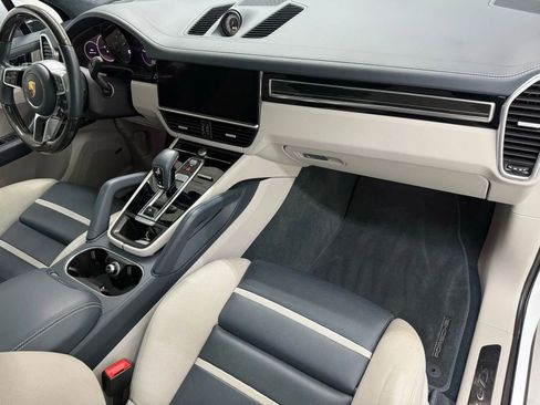 Used 2021 Porsche Cayenne GTS w/ Premium Package Plus image 13