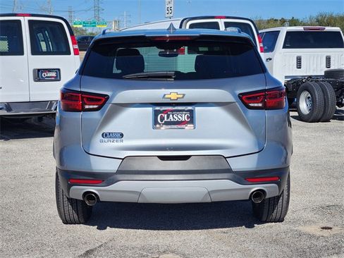 Used 2024 Chevrolet Blazer LT w/ Convenience Package image 6