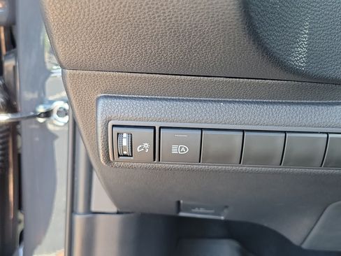 Used 2025 Toyota Corolla LE FWD image 29