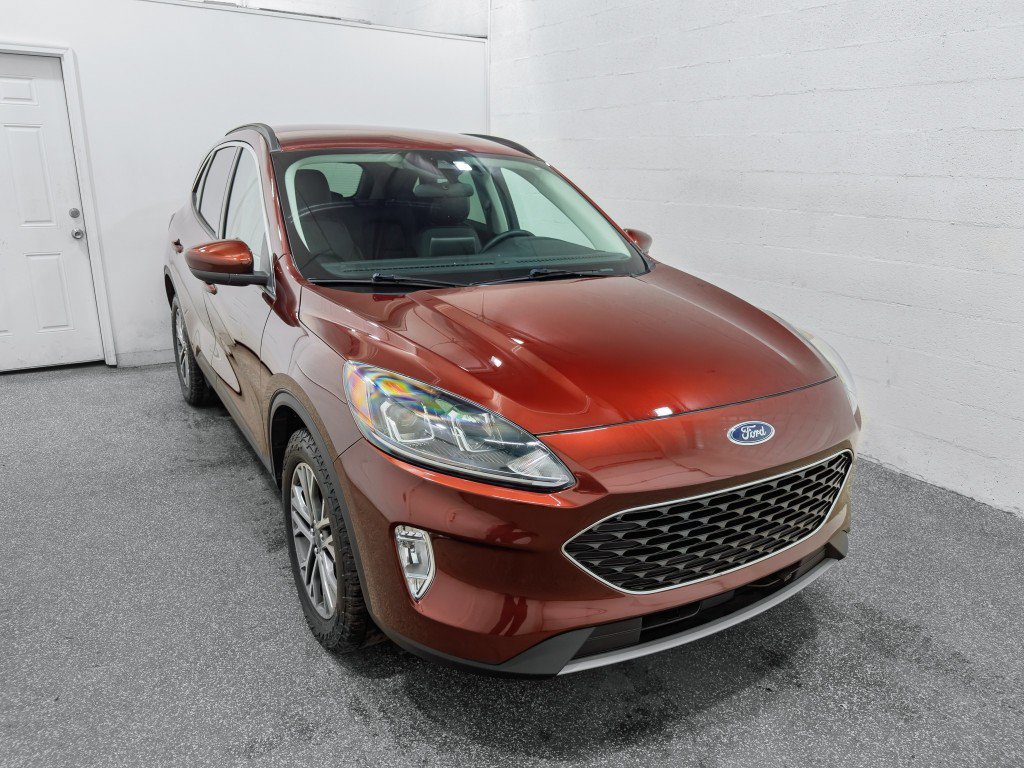 Used 2021 Ford Escape SEL w/ Class II Trailer Tow Package AWD/4WD image 2