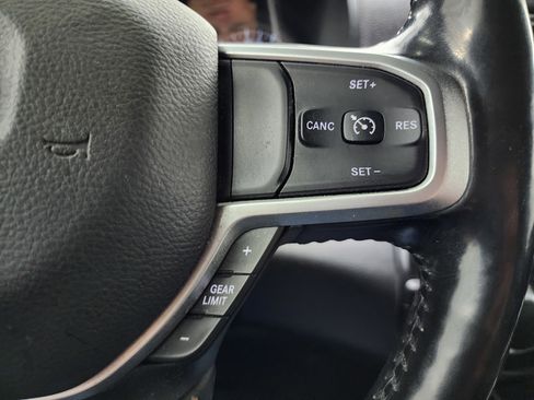 Used 2019 RAM 1500 Big Horn image 16