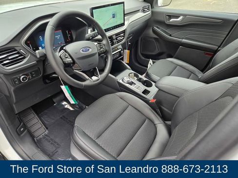 New 2025 Ford Escape SE image 15