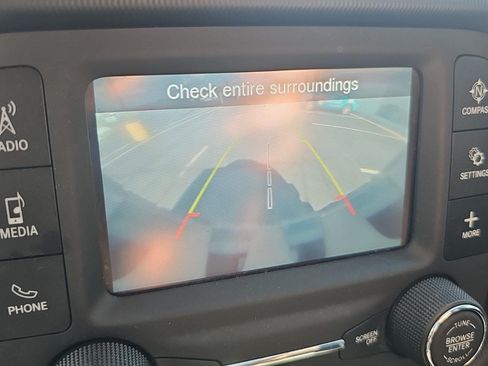Used 2018 Jeep Wrangler Sport AWD/4WD image 16
