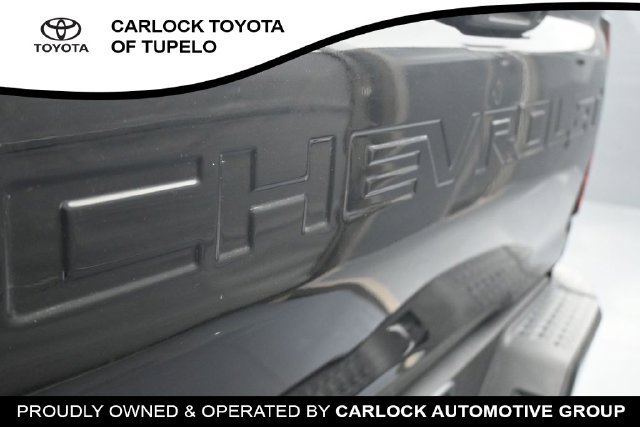 Used 2025 Chevrolet Colorado Trail Boss w/ Midnight Edition AWD/4WD image 13