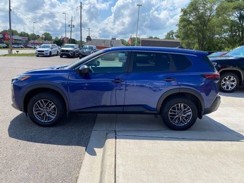 Used 2023 Nissan Rogue S AWD/4WD image 8