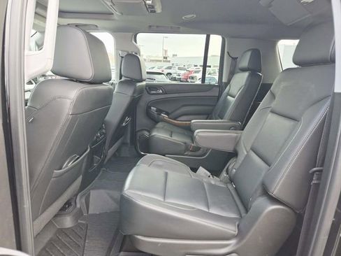 Used 2020 Chevrolet Suburban Premier w/ Premier 6.2L Value Package image 10