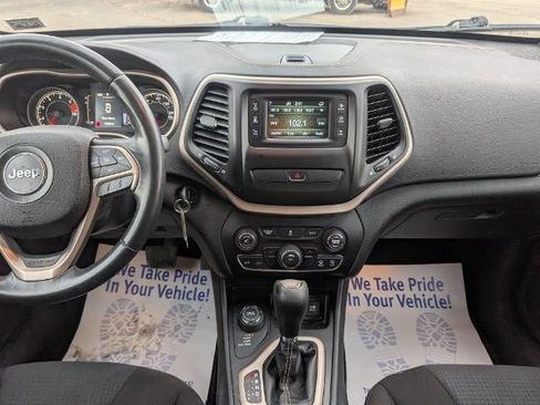 Used 2016 Jeep Cherokee Latitude image 12