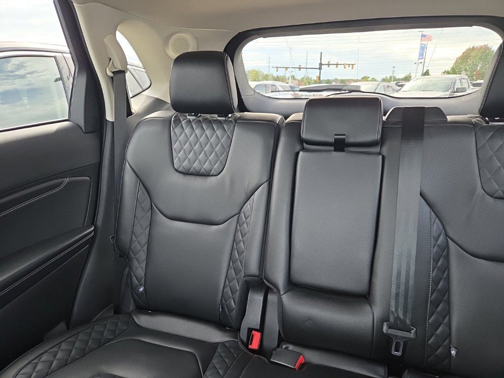 Certified 2024 Ford Edge Titanium w/ Equipment Group 301A AWD/4WD image 8