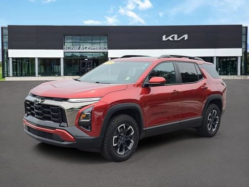 Used 2025 Chevrolet Equinox ACTIV w/ Safety and Technology Package FWD image 2