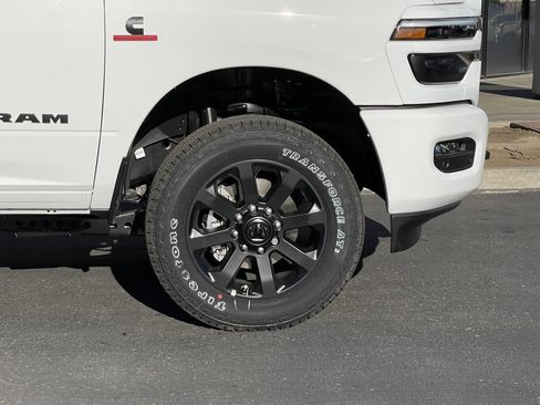 New 2026 RAM 2500 Laramie w/ Night Edition AWD/4WD image 8