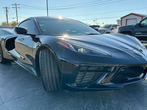 Used 2024 Chevrolet Corvette Stingray Premium Cpe w/ 3LT image 2