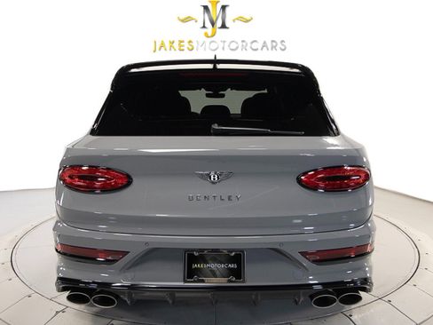 Used 2023 Bentley Bentayga Speed image 11