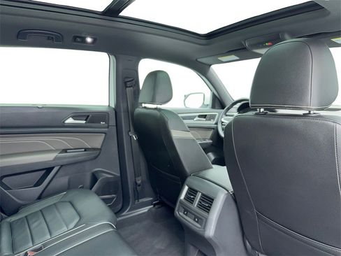 Used 2023 Volkswagen Atlas Cross Sport SEL Premium R-Line image 47