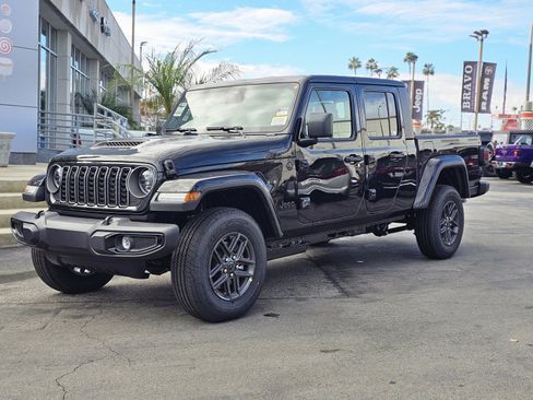 New 2026 Jeep Gladiator Sport image 3