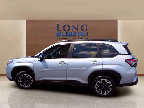 Certified 2025 Subaru Forester Premium AWD/4WD image 2