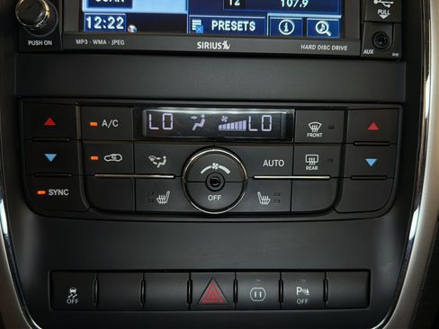 Used 2011 Jeep Grand Cherokee Laredo AWD/4WD image 26