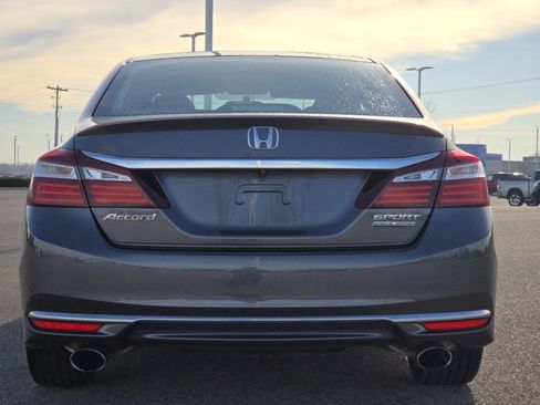 Used 2017 Honda Accord Sport Special Edition image 16