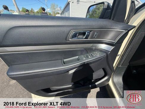 Used 2018 Ford Explorer XLT w/ Equipment Group 202A AWD/4WD image 17
