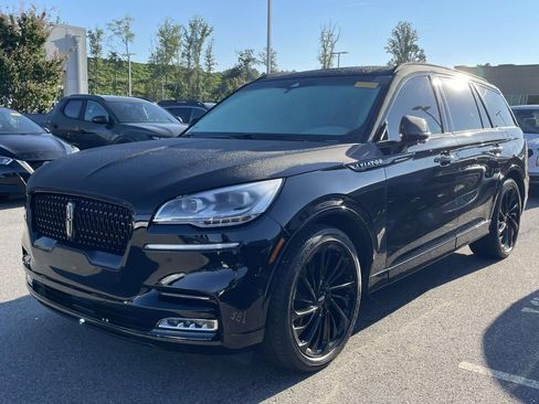Used 2022 Lincoln Aviator Reserve w/ Equipment Group 201A AWD/4WD image 2