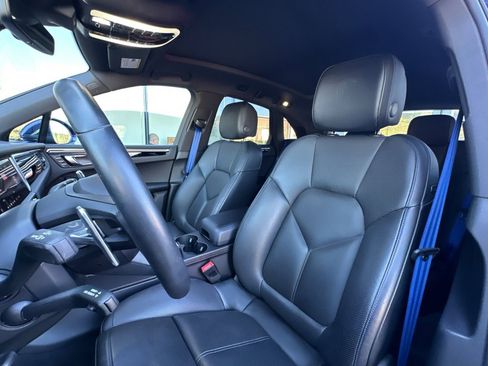Used 2024 Porsche Macan image 5