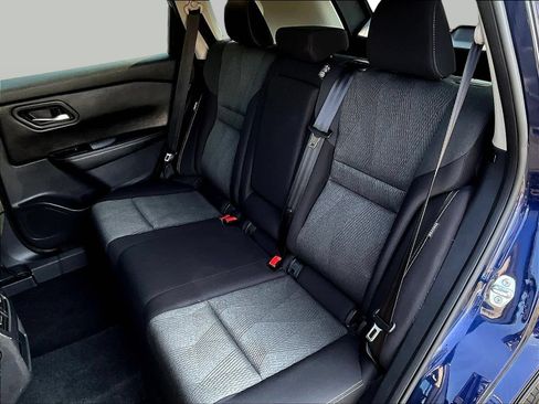 Certified 2024 Nissan Rogue SV FWD image 25