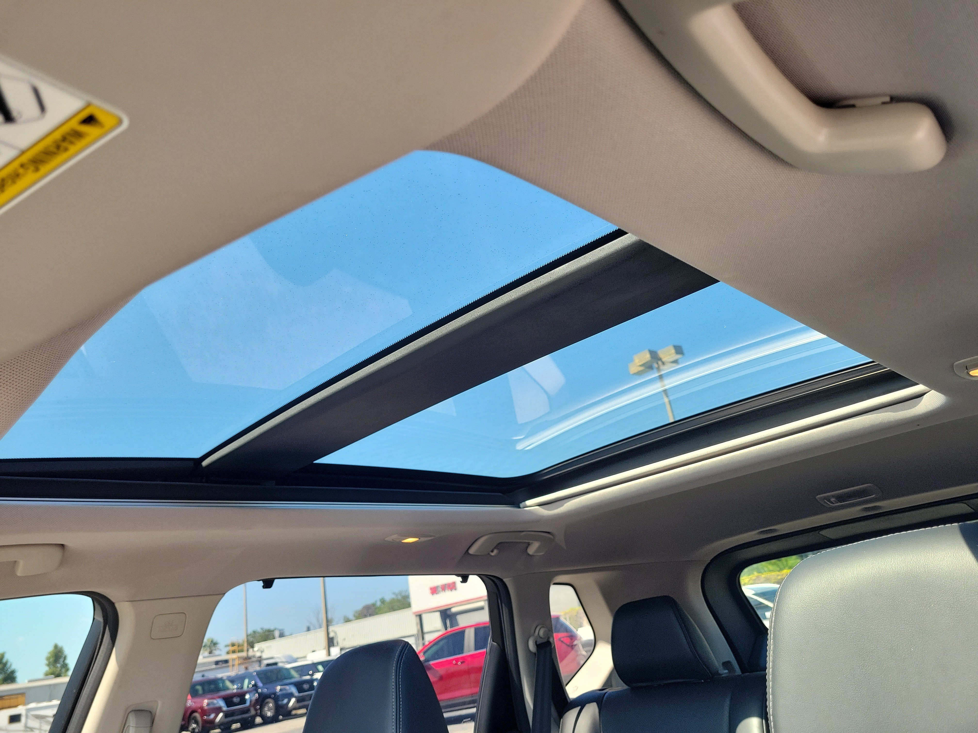 Used 2021 Nissan Rogue Platinum FWD image 25