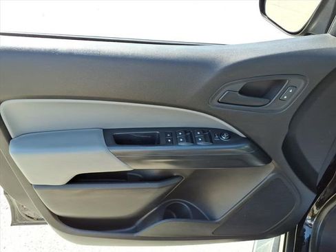 Used 2018 Chevrolet Colorado W/T w/ WT Convenience Package image 21