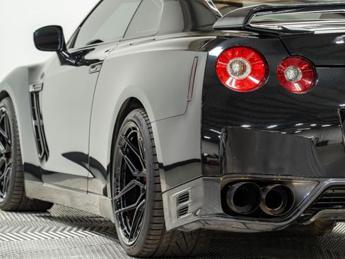 Used 2012 Nissan GT-R Premium AWD/4WD image 14