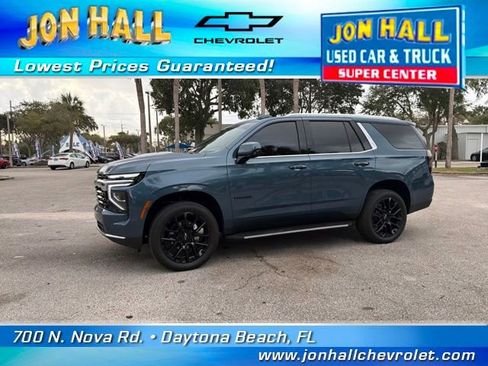 Used 2025 Chevrolet Tahoe LS image 3