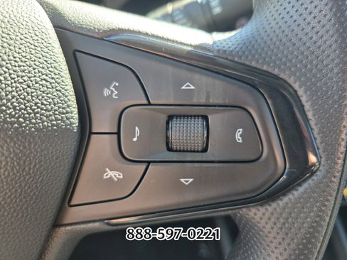 Used 2025 Chevrolet TrailBlazer LT image 28