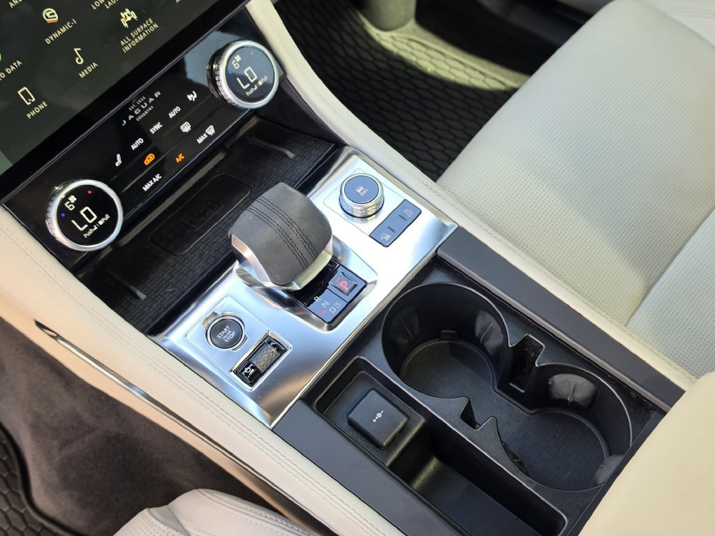 Used 2024 Jaguar F-PACE R-Dynamic S AWD/4WD image 26