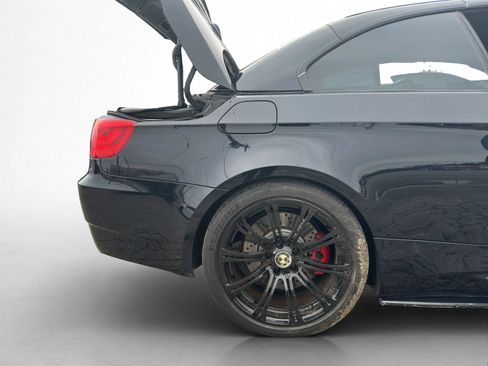 Used 2011 BMW M3 Convertible image 28