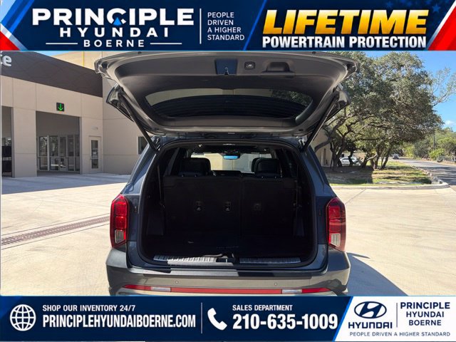 Used 2023 Hyundai Palisade Calligraphy FWD image 4
