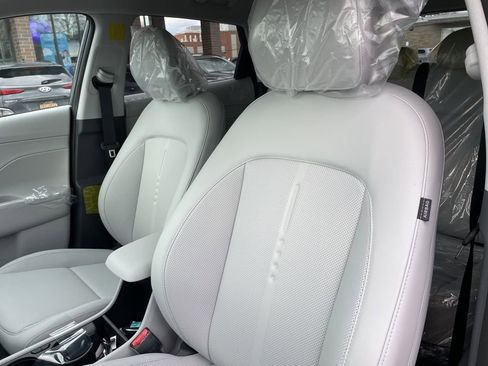 New 2026 Hyundai Kona SEL Premium image 9