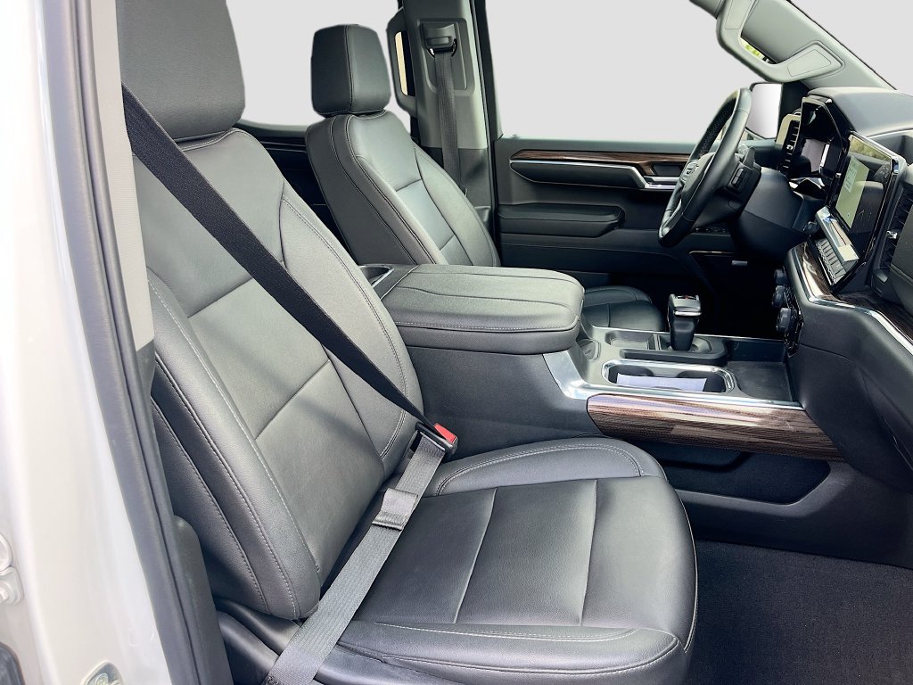 Used 2023 Chevrolet Silverado 1500 RST AWD/4WD image 29