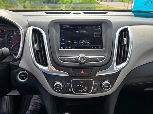 Used 2019 Chevrolet Equinox LS image 16