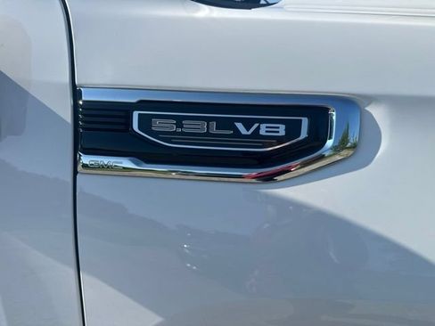 Used 2019 GMC Sierra 1500 SLT w/ SLT Premium Plus Package AWD/4WD image 14