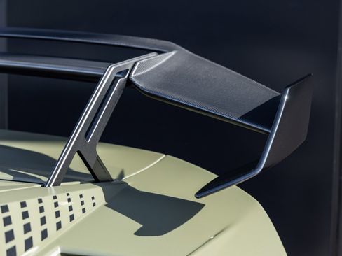 Used 2024 Lamborghini Huracan STO image 24