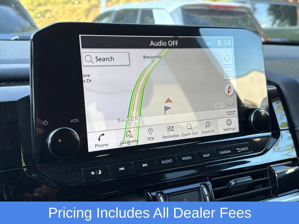 Used 2024 Nissan Pathfinder SL AWD/4WD image 8