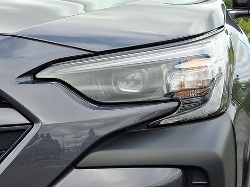 Certified 2025 Subaru Outback Premium AWD/4WD image 11