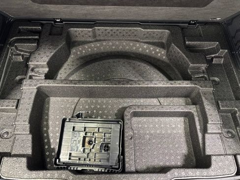 Used 2025 Subaru Forester Premium AWD/4WD image 39