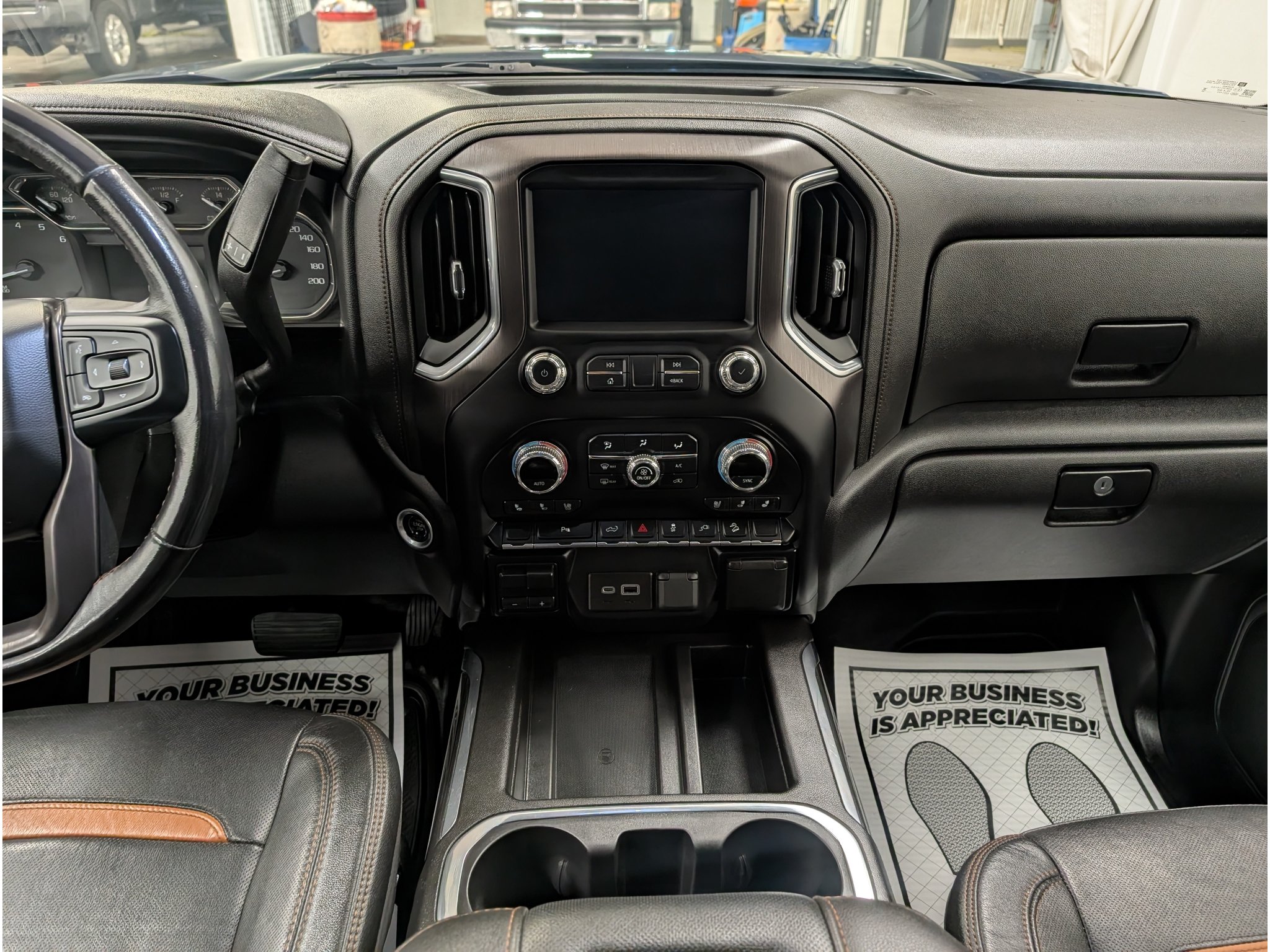 Used 2022 GMC Sierra 1500 AT4 w/ AT4 Premium Package AWD/4WD image 13