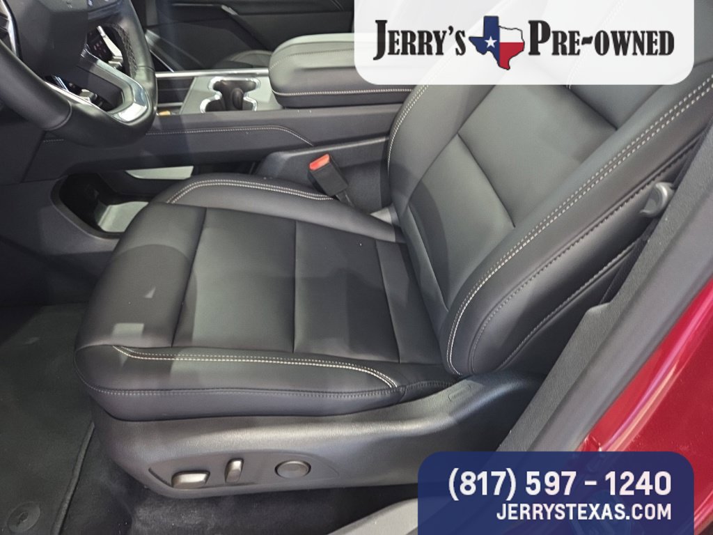 Used 2026 GMC Acadia Elevation w/ Elevation Premium Package FWD image 9