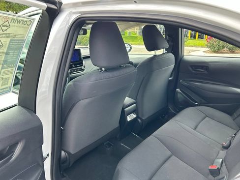 Used 2025 Toyota Corolla LE FWD image 19
