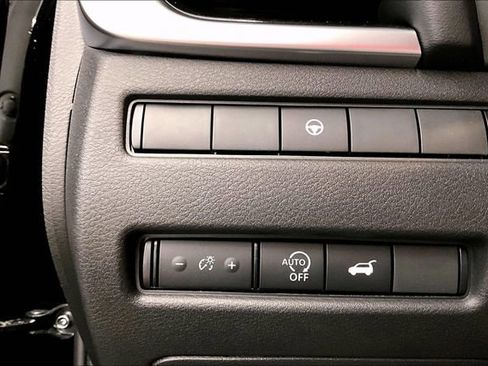 New 2025 Nissan Rogue SL AWD/4WD image 29