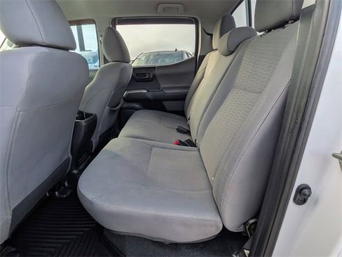 Used 2016 Toyota Tacoma SR5 w/ Towing Package image 13