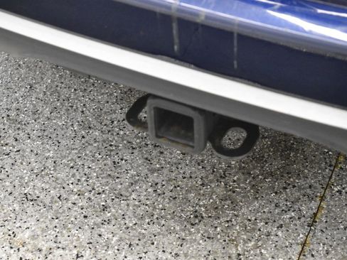 Used 2017 Chrysler Pacifica Limited image 18